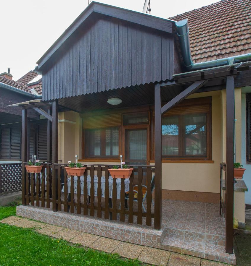 For You Apartman Gyula Εξωτερικό φωτογραφία